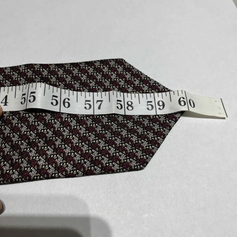Gianfranco Ruffini Italy 100%‎ Silk Tie Made In USA C-17